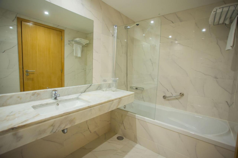 Bathroom 3, Hotel Brazao, Vila do Conde