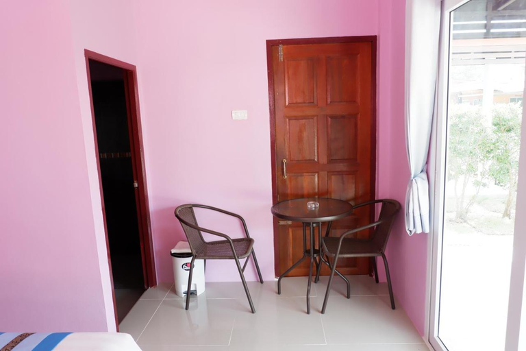 Bedroom 4, Jarawee Resort, Thung Tako