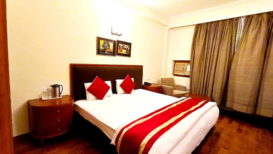 Bedroom 3, Jai Ma Inn Hotel, Reasi