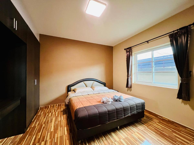 Bedroom 2, Benwadee Resort, Bang Lamung