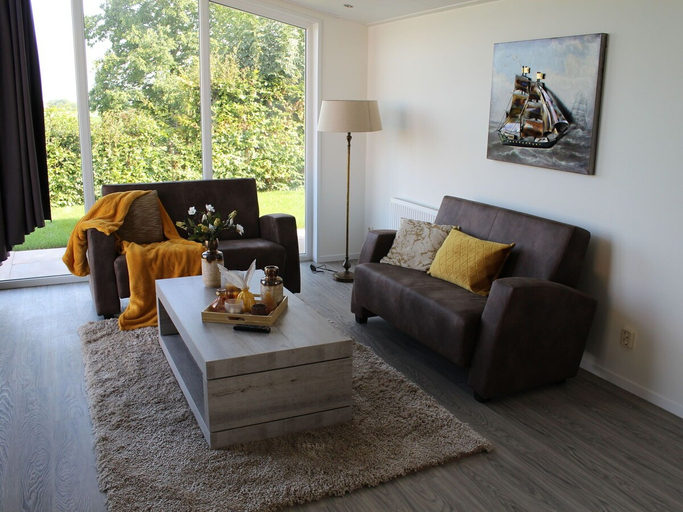 Others 4, Cozy Garden Home w Fireplace, Margraten