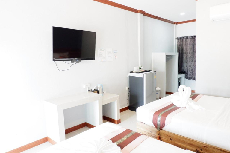 Bedroom 2, Jarawee Resort, Thung Tako