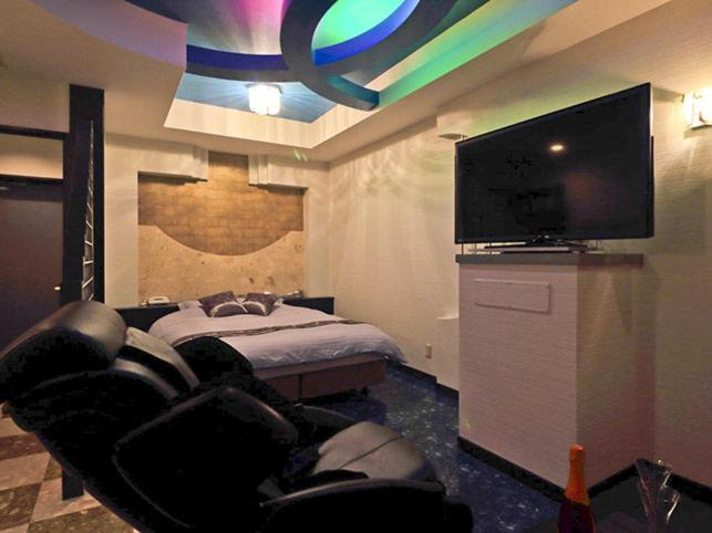 Bedroom 5, Hotel Sen (Love Hotel), Mizumaki