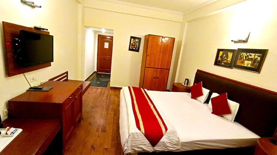 Bedroom 5, Jai Ma Inn Hotel, Reasi
