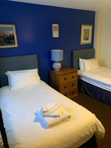 Bedroom 4, The Barrington Arms Hotel, Oxfordshire