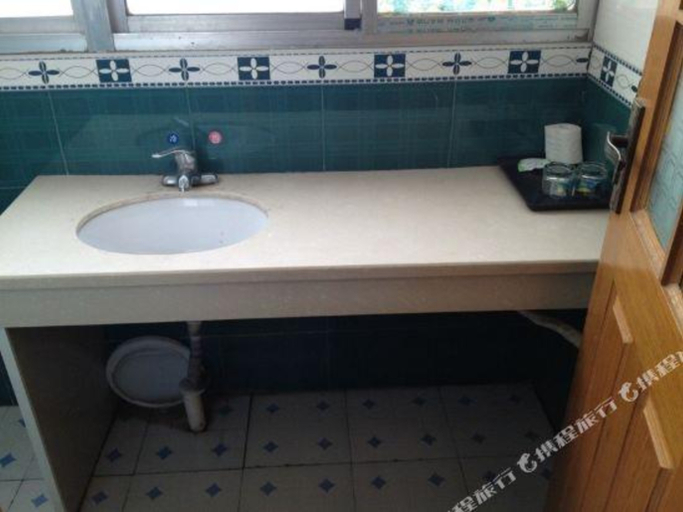 Bathroom, Haishan Hotel, Guangzhou