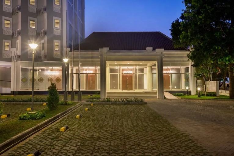 Exterior & Views 1, Superior Double or Twin Room at Yogyakarta, Yogyakarta