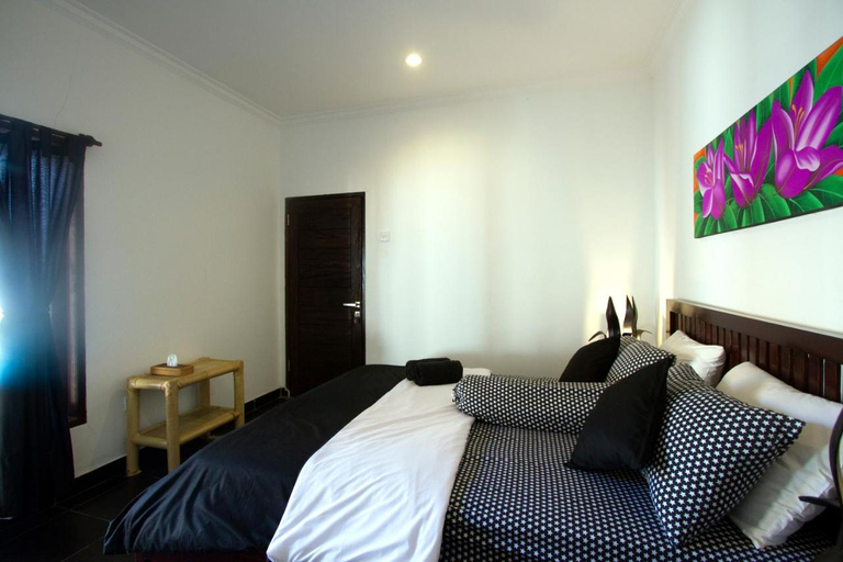 Bedroom 4, Black & White Cottages, Lombok