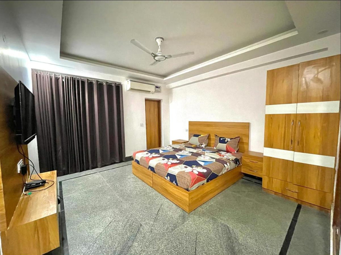 Bedroom 4, Itto Kashikiri No Yado Sanchoka, Saga