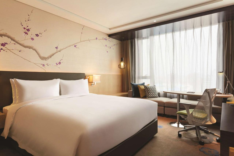 Bedroom, Hilton Garden Inn Dandong, Sinŭiju