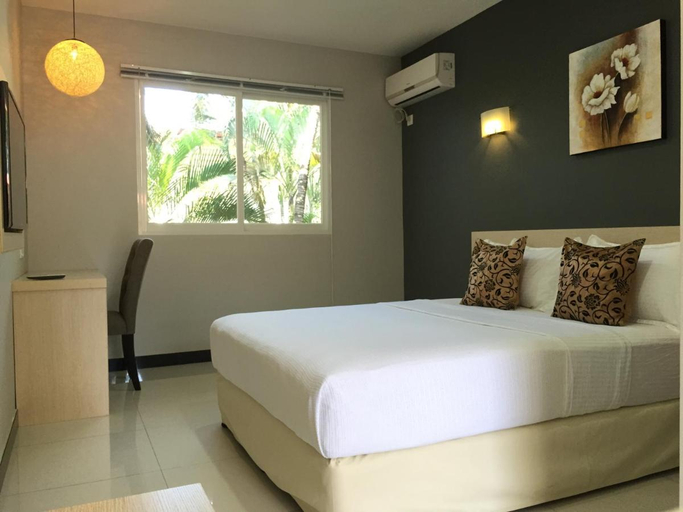 Bedroom 2, The Shady Rest Hotel, National Capital District