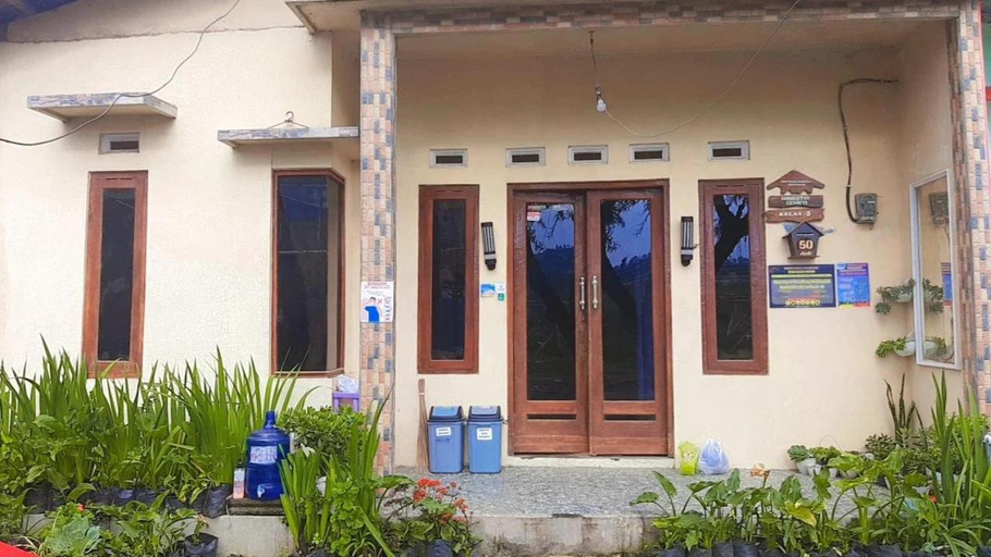 Exterior & Views, Homestay Cemeti Dieng, Wonosobo