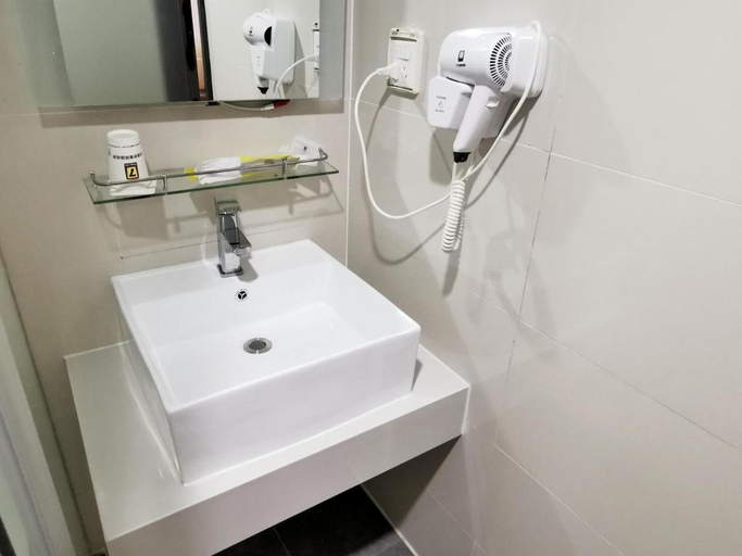 Bathroom 2, 7 Days Premium· Tianjin Binhai International Airport, Tianjin