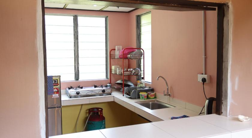 Bathroom 5, BUSHMAN TIOMAN, Mersing