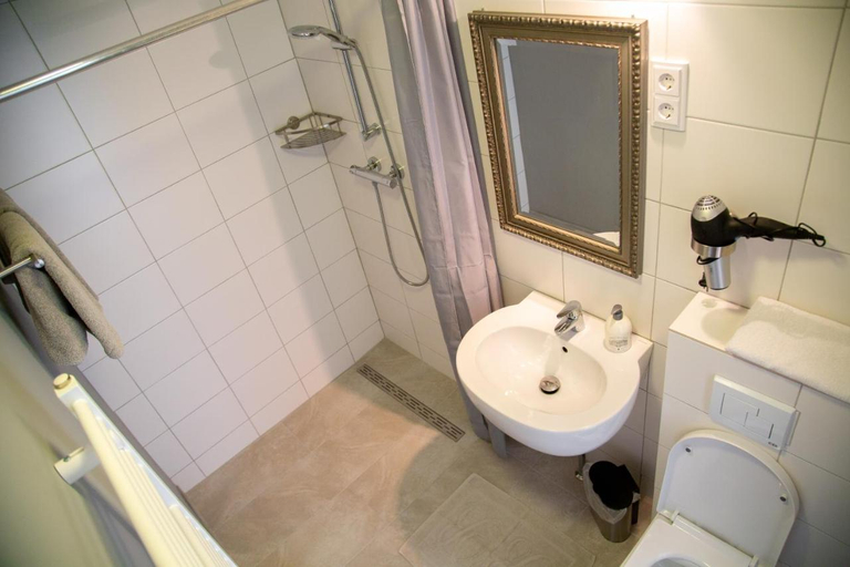 Bathroom 5, Herberg de Brand, Tilburg