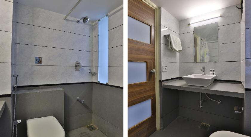 Bathroom 5, Fabhotel Panchsheel, Vadodara
