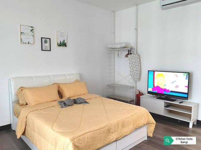 Bedroom, D'Rehat Lovely Studio for 4 people, Hulu Langat