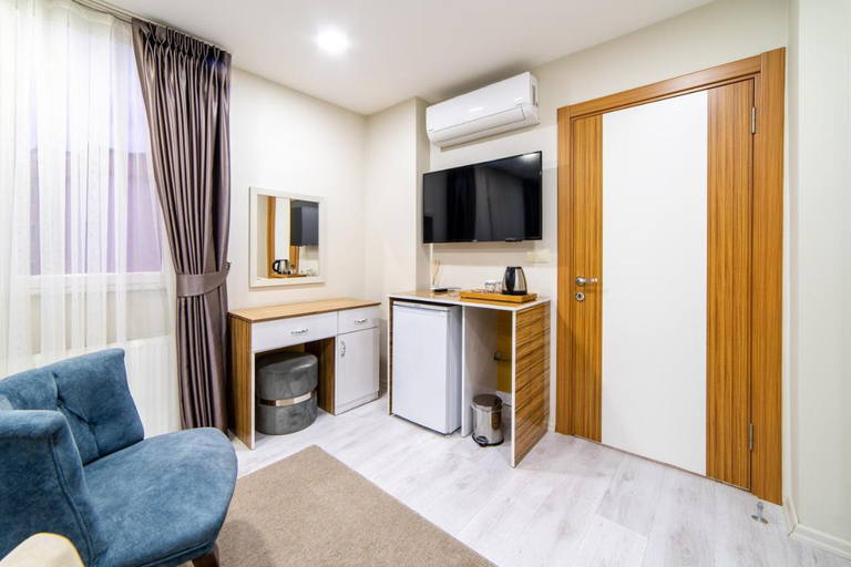 Others 2, BEST HOTEL, Tuzla
