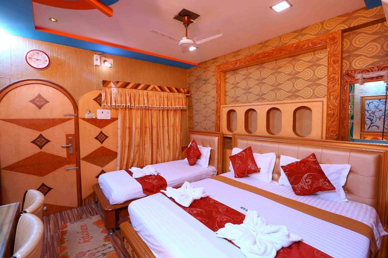 Bedroom 5, Hotel Shri Swarna's Palace, Tiruchirappalli