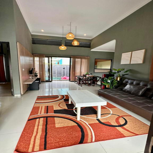 Others 3, Villa batoe pinus M4, Malang