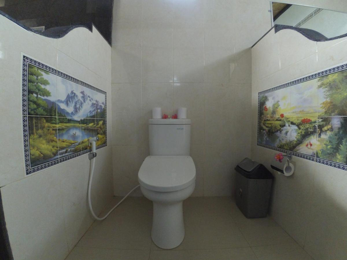 Bathroom, The BBQ Guest House, Karangasem