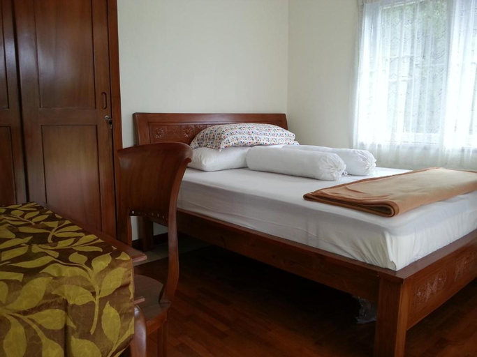 Bedroom 2, VILLA 5CEMARA, Bandung