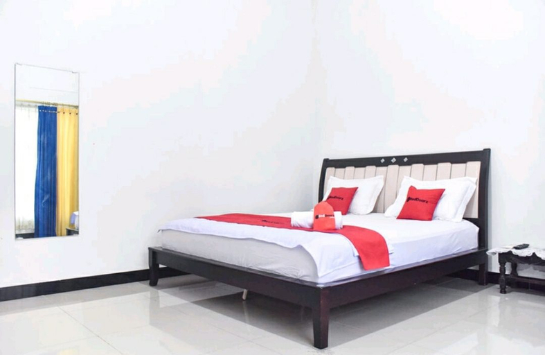 Bedroom 4, KG (Kanaka Giana) Hotel, Maros