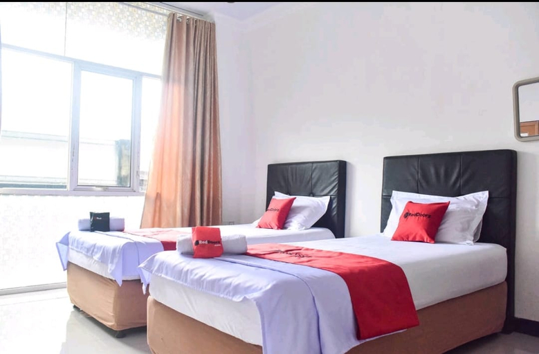 Bedroom 3, KG (Kanaka Giana) Hotel, Maros