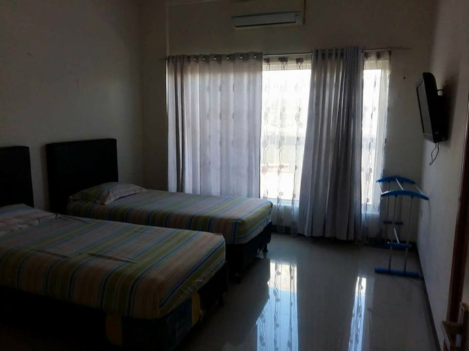 Bedroom 1, KG (Kanaka Giana) Hotel, Maros