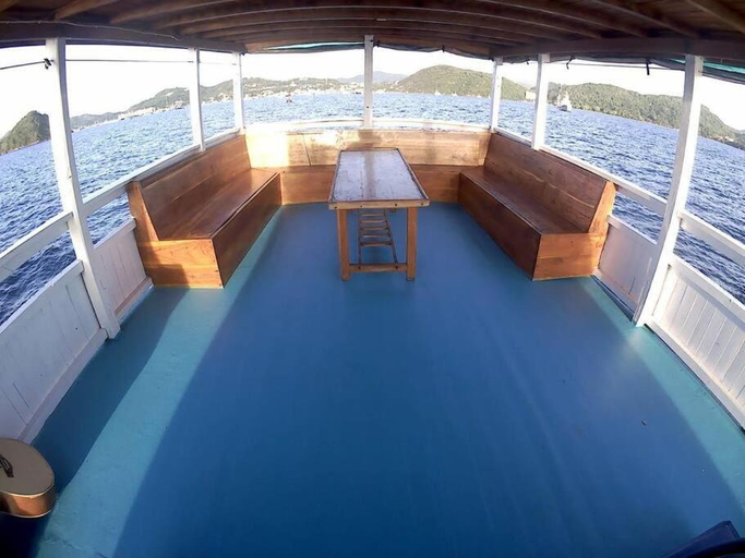 Sport & Beauty, KOMODO BOAT CHARTER, West Manggarai