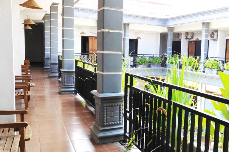 Exterior & Views 3, Hotel Salma Syariah, Kediri