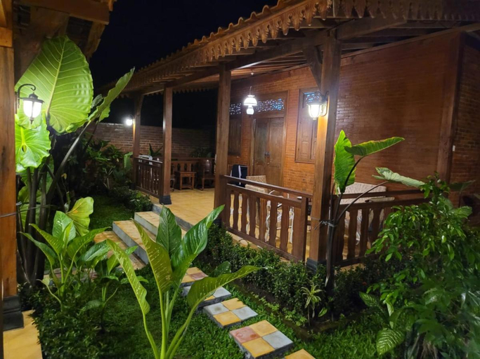 Exterior & Views 1, La Tavisa Hotel Borobudur, Magelang