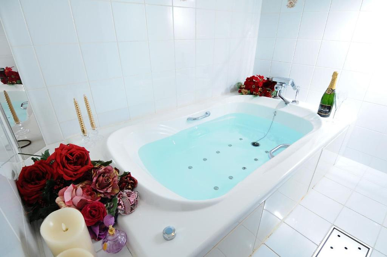 Bathroom 4, Blan Chapel Christmas - Adult Only, Sakai