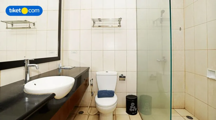 Bedroom 2, The Acacia Hotel Anyer, Serang