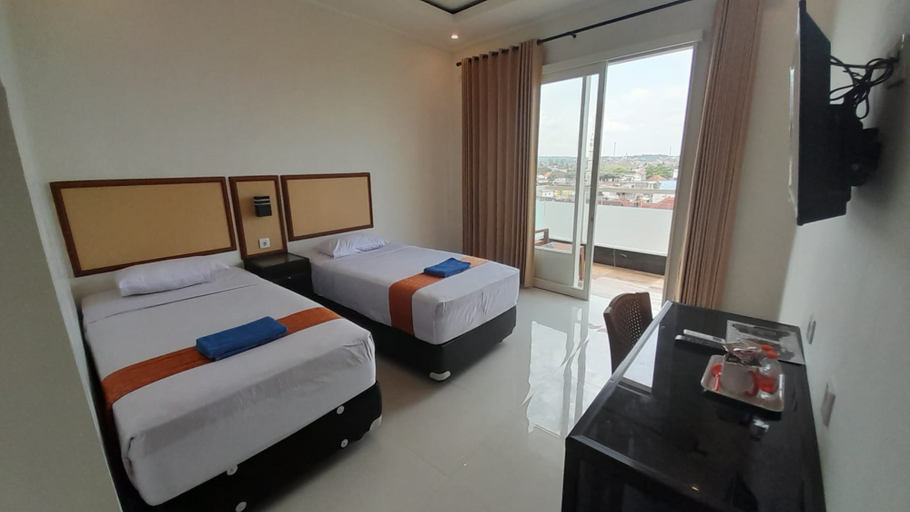 Bedroom 2, Hennoyustian Homestay Lamongan, Lamongan