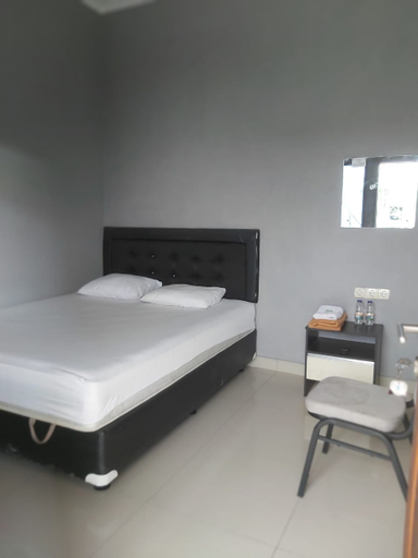 Bedroom 2, HOTEL PIKNIK KLATEN, Klaten