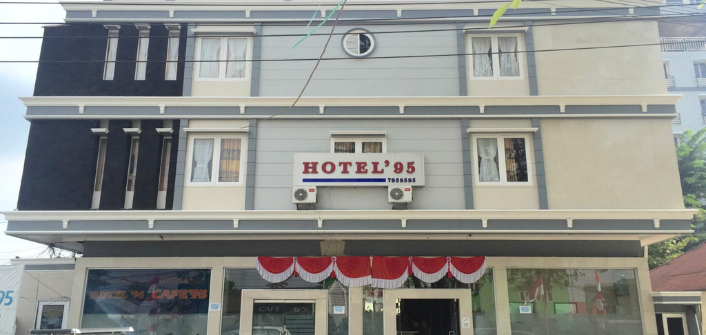 Exterior & Views 1, Hotel 95, Pontianak