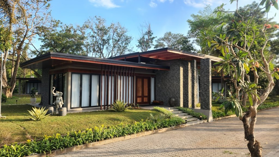 Exterior & Views 2, Wyndham Garden Yogyakarta Hotel & Conference, Sleman
