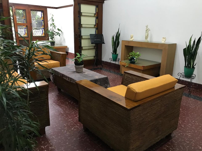 Back-in-Time Stay, Bandung