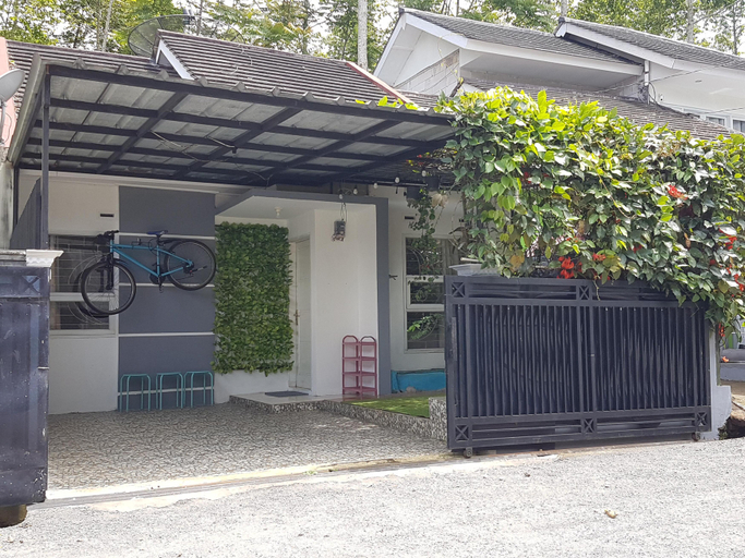 Exterior & Views 2, Panda Homestay Suite 2BR Tasikmalaya, Ciamis
