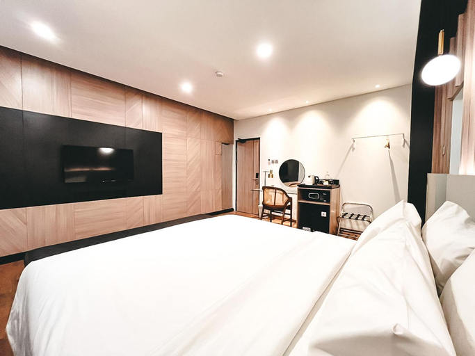 Bedroom 5, Hotel Spot43 & Cafe, Bandung