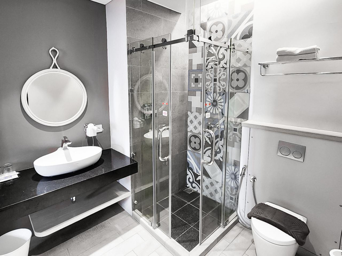 Bathroom 4, Hotel Cemerlang Bandung, Bandung