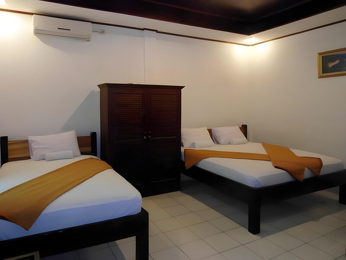 Bedroom 3, Anda Beach Hotel, Bulukumba