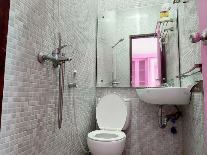 Bathroom 5, Mami Hotel, Solok