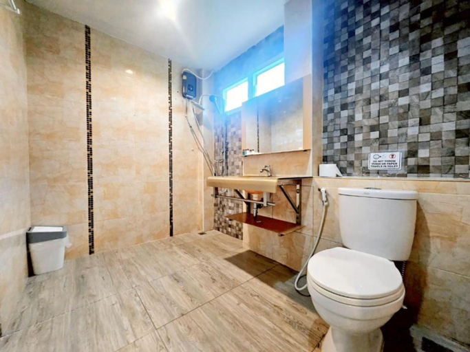 Bathroom, ORA HOUSE, San Kamphaeng