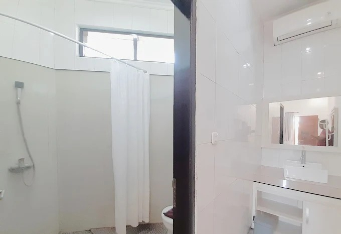 Bathroom 5, De Loran Hotel, Buleleng