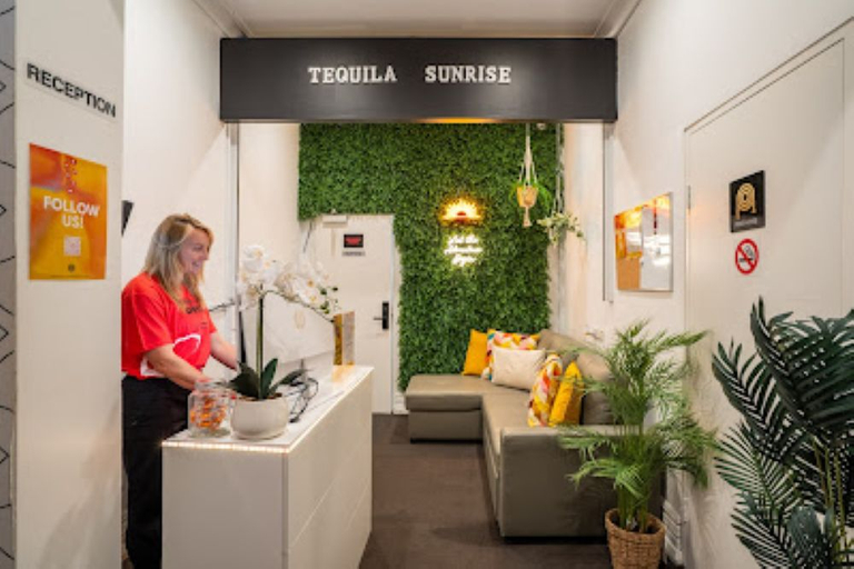 Public Area 2, Tequila Sunrise Hostel Sydney, Sydney