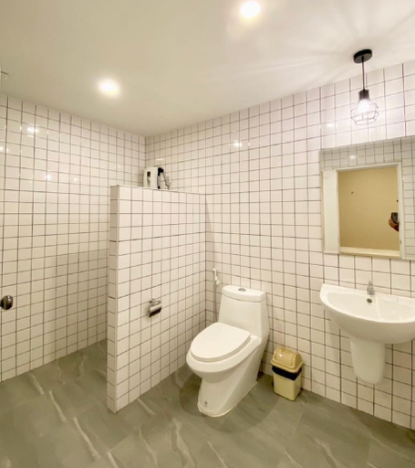 Bathroom, Kio Hotel Korat, Muang Nakhon Ratchasima