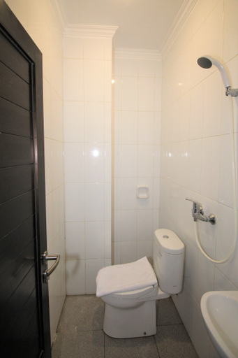 Bathroom, Key Hotel Sunter, North Jakarta