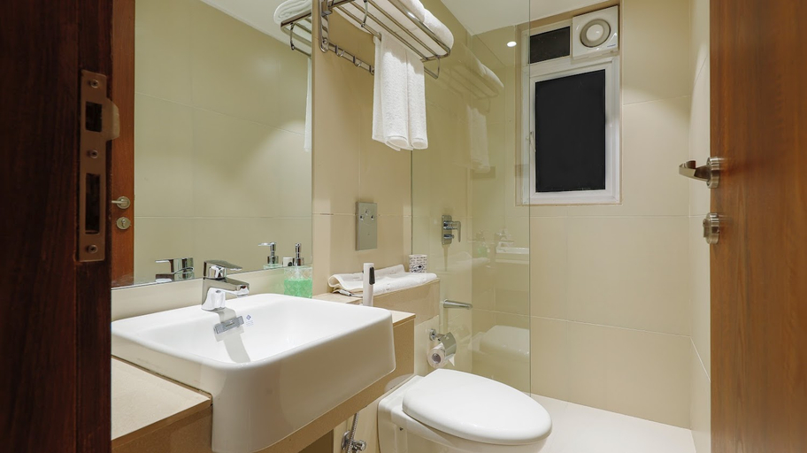 Bathroom, AR Suites Jewels Royale - Koregaon Park NX, Pune